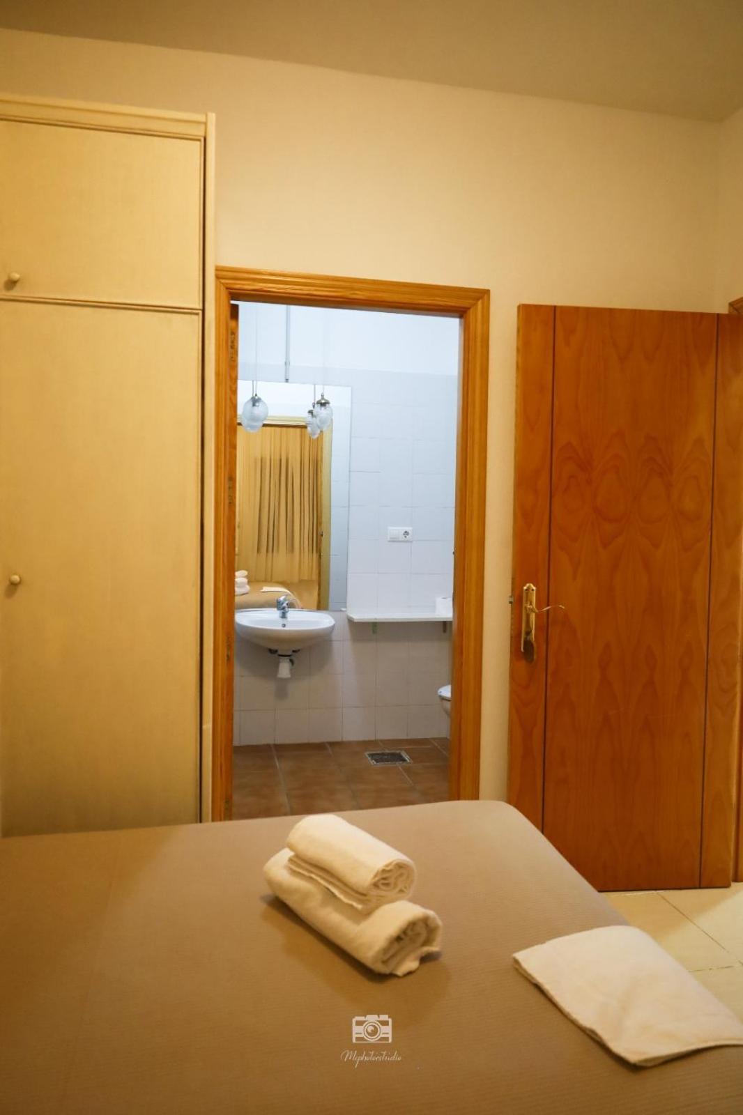 Hospedium Dlj Hostal Ben Nassar Arjona Εξωτερικό φωτογραφία