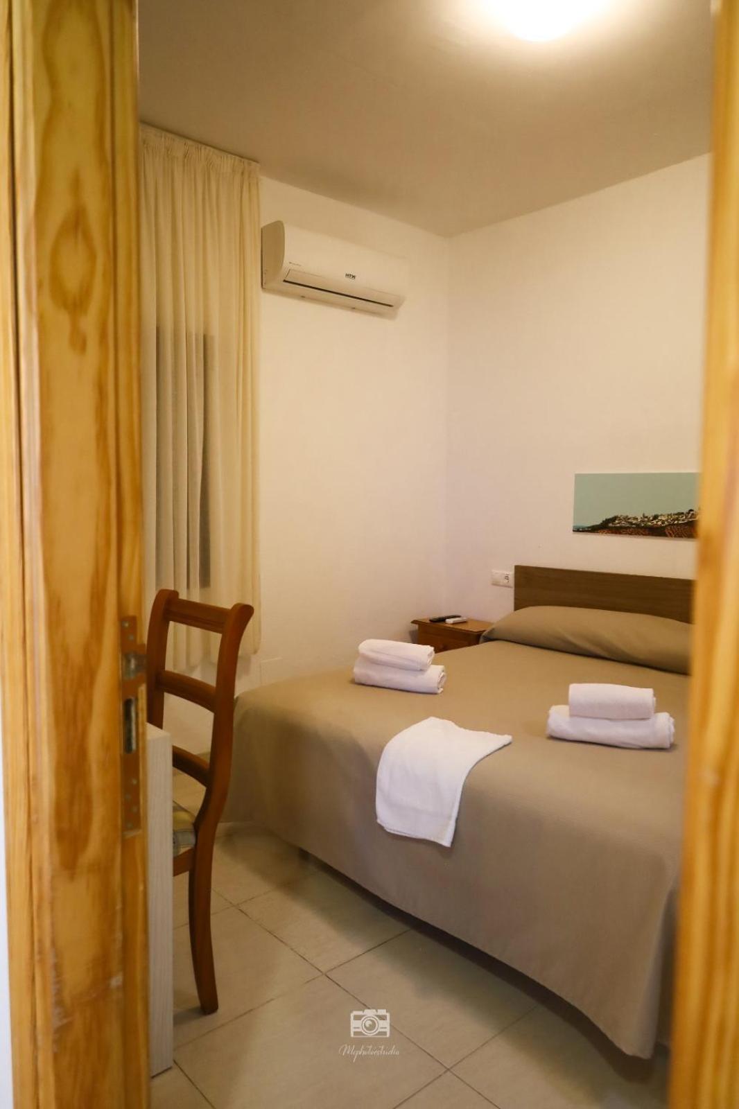 Hospedium Dlj Hostal Ben Nassar Arjona Εξωτερικό φωτογραφία